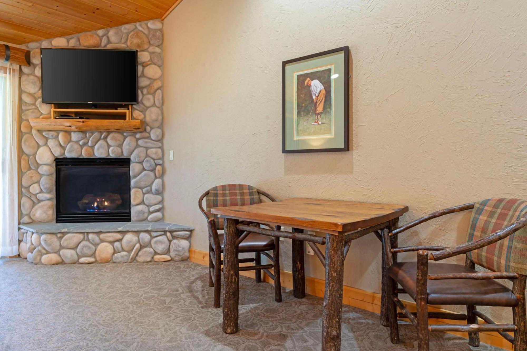 Best Western Ponderosa Lodge Sisters Exterior photo